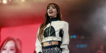 Blackpink Lisa’s Chinese social media page suspended after Paris burlesque routine