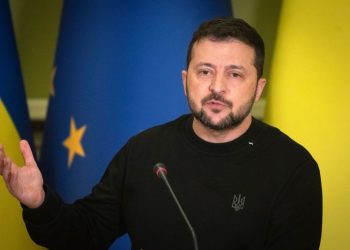 Zelensky invites Trump to Ukraine and says former president ‘can’t bring peace’ because of Putin