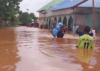 Thousands trapped in Somalia flooding as heavy rains wreak havoc