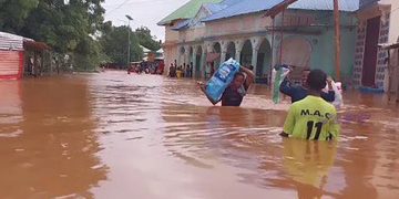 Thousands trapped in Somalia flooding as heavy rains wreak havoc