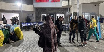 Three babies die as Israel besieges Gaza’s largest hospital, health officials say