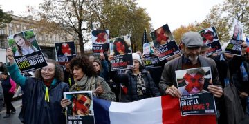 More than 180,000 demonstrators march in France against antisemitism
