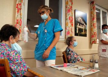 Health experts say world needs to end fossil fuel use as new report finds a rise in climate-related mortality