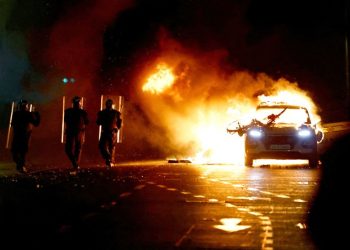 Violent clashes erupt in Dublin after stabbing of 5 people, as police blame ‘far-right ideology’