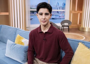 Dutch version of controversial book on British royal family taken off shelves in Netherlands