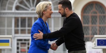 European Commission says Ukraine is ready to start process of joining