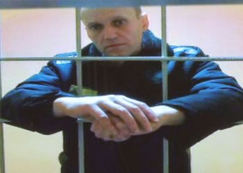 Kremlin critic Alexey Navalny located at Siberian penal colony two weeks after disappearance