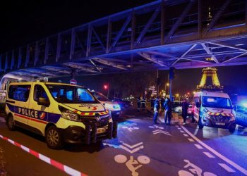 One dead, two injured in Paris knife and hammer attack near Eiffel Tower