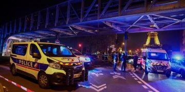 One dead, two injured in Paris knife and hammer attack near Eiffel Tower