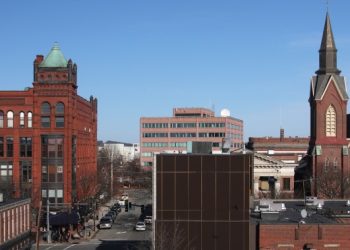 New Hampshire city gears up to quadruple its chipmaking for fighter jets