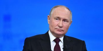 Putin warns of problems with neighboring Finland after West ‘dragged it into NATO’