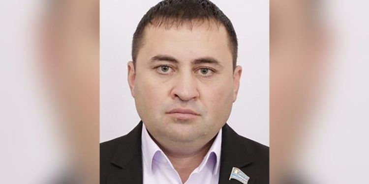 Pro-Putin regional politician found dead outside his house