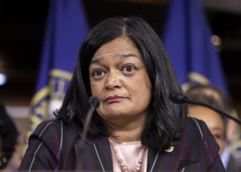 Top progressive Jayapal slammed by fellow House Dems for downplaying Hamas rape accusations