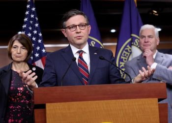 Johnson defends vote to formalize Biden impeachment inquiry amid White House ‘impasse’: ‘We have no choice’