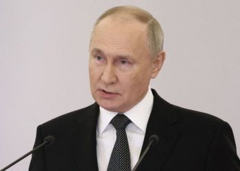 Putin announces presidential re-election bid, fifth term expected to be certain