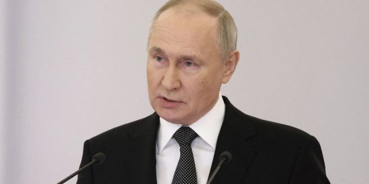 Putin announces presidential re-election bid, fifth term expected to be certain