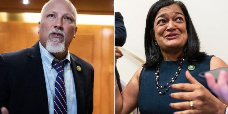 Fight over greenlighting controversial surveillance program unites progressives, conservatives in Congress