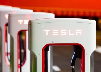 Tech 5: Tesla Experiences Largest Recall to Date, Ledger Targeted in Cyber Attack