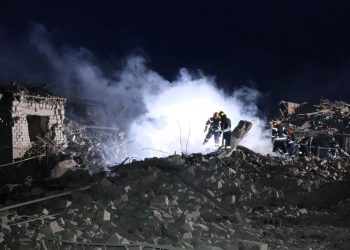 11 killed including 5 children in Russian strikes on eastern Ukrainian town