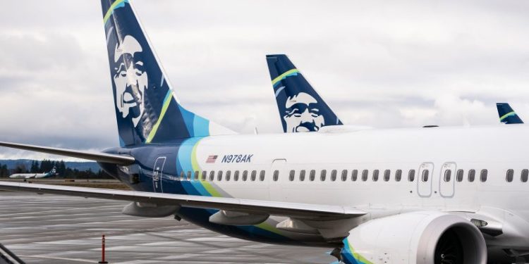 Hundreds of Alaska Airlines and United flights canceled after Boeing 737 Max 9 groundings