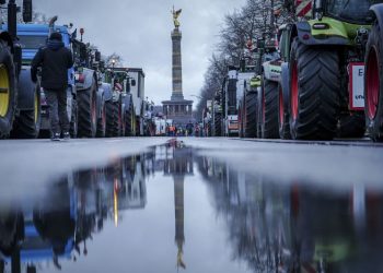Protests sweep Germany as far-right spots an opening