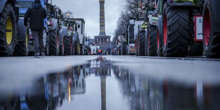 Protests sweep Germany as far-right spots an opening