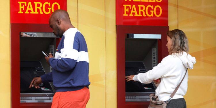 Biden administration unveils proposed changes to big banks’ overdraft fees