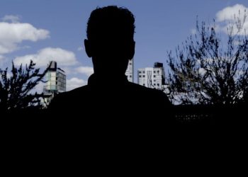 They met on a dating app in Bogota. He woke up dizzy and without his passport the next day