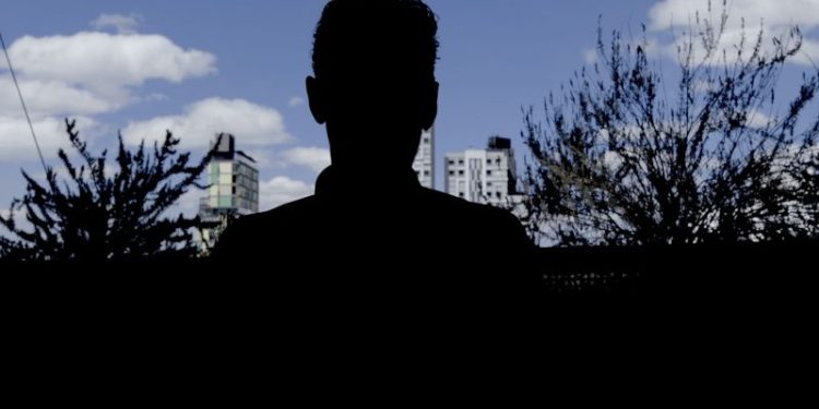 They met on a dating app in Bogota. He woke up dizzy and without his passport the next day