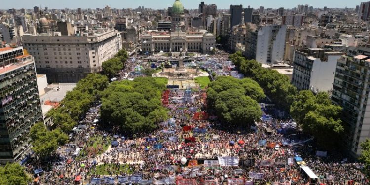 Argentine unions hold general strike against new leader Milei’s austerity policies