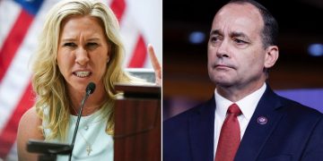 Marjorie Taylor Greene backs challenger to Freedom Caucus chair as 2024 stirs House GOP civil war