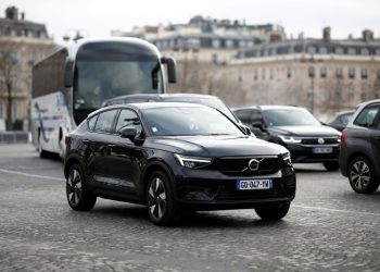 SUV, non merci! Paris votes to triple parking charges for hefty cars