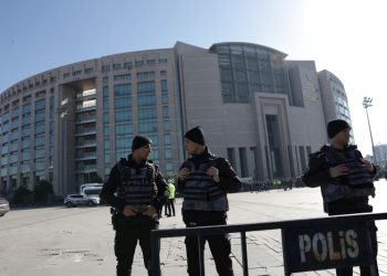 Attackers killed during assault on main courthouse in Istanbul
