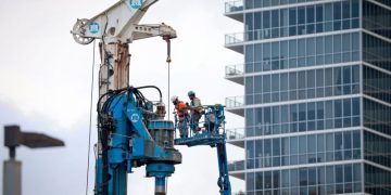 U.S. economy added 353,000 jobs in January, much better than expected