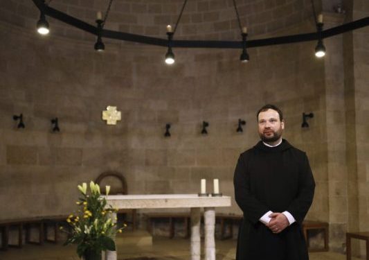 Ultra-Orthodox man seen spitting at Christian priest in Jerusalem