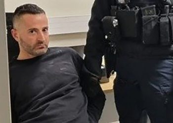 Italian mafia boss who escaped prison by tying bed sheets together arrested during romantic dinner in France