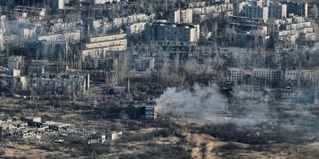 Trapped and left for dead, injured Ukrainian soldiers in Avdiivka exchanged desperate messages as the town fell