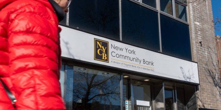 A year after Silicon Valley Bank failed, another regional lender flashes warning signs