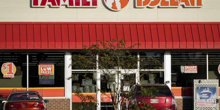 Family Dollar to close almost 1,000 stores
