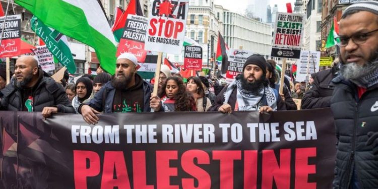 Antisemitic incidents across Europe, Canada hit record levels 5 months after Hamas massacre of Israelis