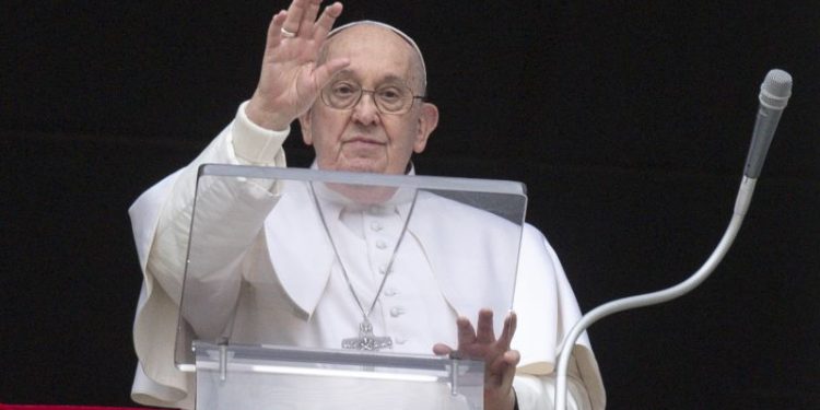 Pope sparks anger after saying Ukraine should have the ‘courage of the white flag’ and negotiate