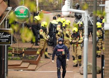 Hostage situation underway at Dutch cafe