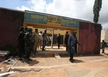 More than 100 prisoners on the run after heavy rainfall destroys part of prison in Nigeria