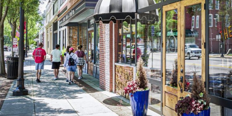 Small businesses are still hungry to hire, but many workers eye better pay elsewhere