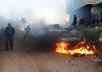 Israeli settlers storm West Bank village, setting cars and homes ablaze