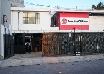 Guatemalan prosecutors raid Save the Children’s offices over migrant children complaint