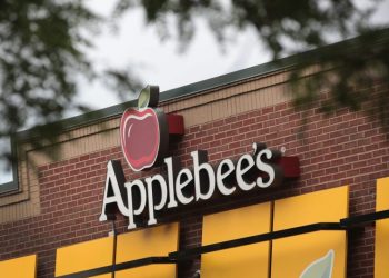 Applebee’s owner plots turnaround to lure back fast-food customers and home cooks