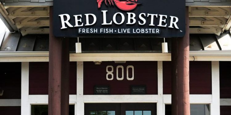 It wasn’t the endless shrimp that pinched Red Lobster. How private equity rolled the seafood chain.
