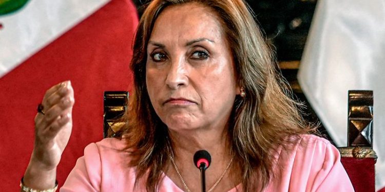 Powerful 7.2 magnitude earthquake hits southern Peru, no risk of tsunami