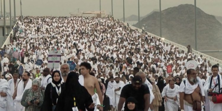Saudi Arabia says 1,301 died on Hajj this year